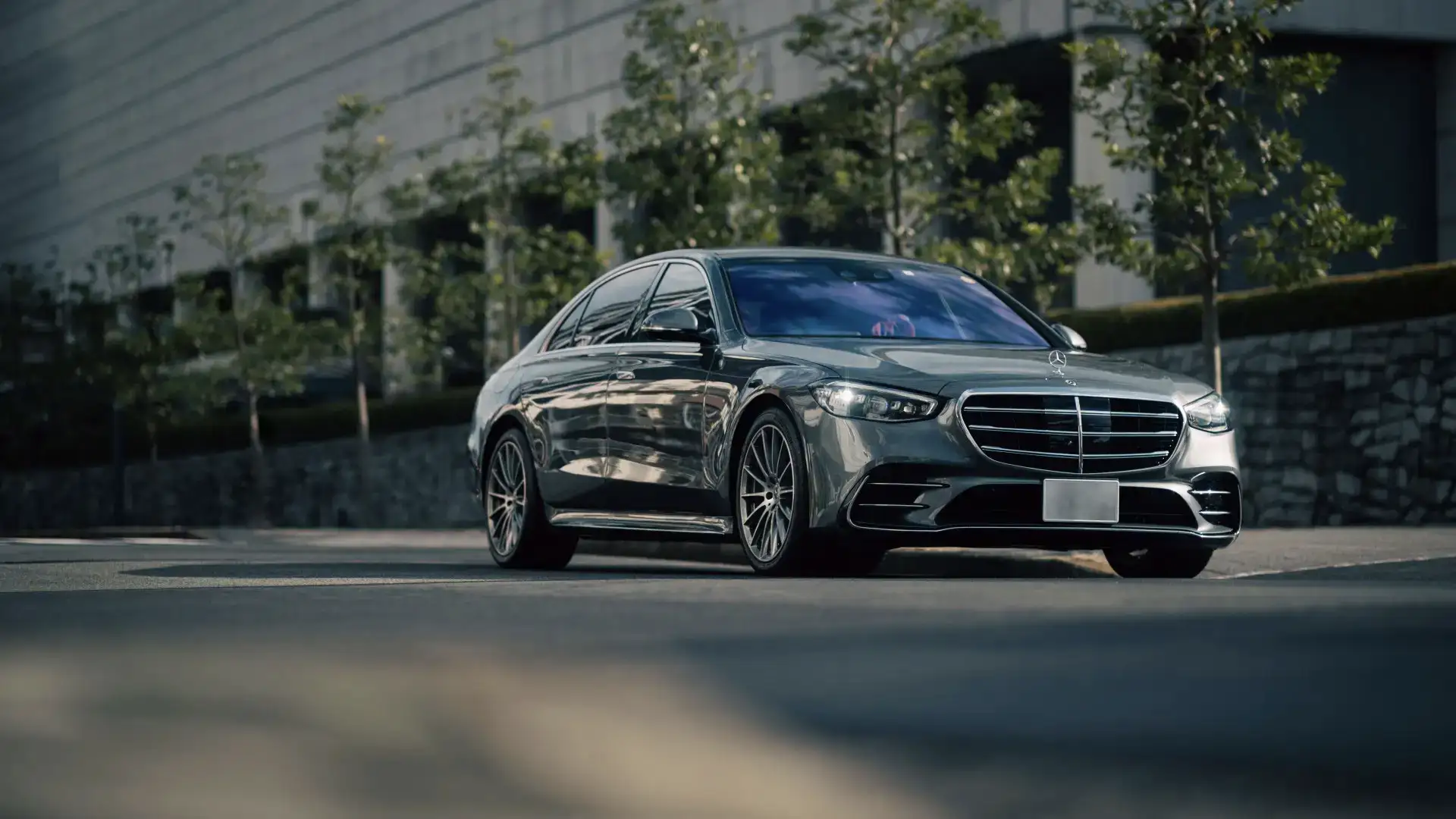 Luxury Car Driving